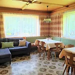 Holiday home Alpenblick, Ganzes Ferienhaus, 5 Zi, 4 Baeder, Gratis Parkplatz, Sonnenterrasse