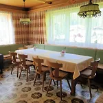 Alpenblick, Ganzes Ferienhaus, 5 Zi, 4 Baeder, Gratis Parkplatz, Sonnenterrasse Holiday home *