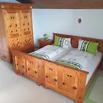 Alpenblick, Ganzes Ferienhaus, 5 Zi, 4 Baeder, Gratis Parkplatz, Sonnenterrasse Heiligenblut