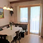 Holiday home Alpenblick, Ganzes Ferienhaus, 5 Zi, 4 Baeder, Gratis Parkplatz, Sonnenterrasse *