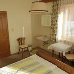 Alpenblick, Ganzes Ferienhaus, 5 Zi, 4 Baeder, Gratis Parkplatz, Sonnenterrasse *