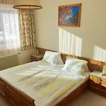Alpenblick, Ganzes Ferienhaus, 5 Zi, 4 Baeder, Gratis Parkplatz, Sonnenterrasse