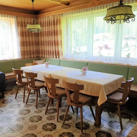 Alpenblick, Ganzes Ferienhaus, 5 Zi, 4 Baeder, Gratis Parkplatz, Sonnenterrasse Feriehus *