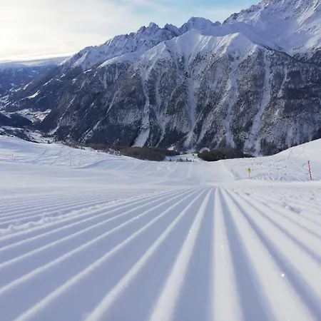Alpenblick, Ganzes Ferienhaus, 5 Zi, 4 Baeder, Gratis Parkplatz, Sonnenterrasse Holiday home *