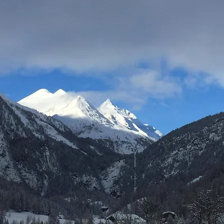 Alpenblick, Ganzes Ferienhaus, 5 Zi, 4 Baeder, Gratis Parkplatz, Sonnenterrasse