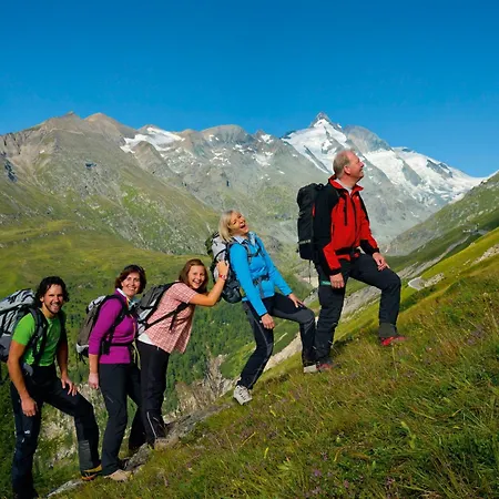 Alpenblick, Ganzes Ferienhaus, 5 Zi, 4 Baeder, Gratis Parkplatz, Sonnenterrasse * Heiligenblut
