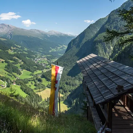 Feriehus Alpenblick, Ganzes Ferienhaus, 5 Zi, 4 Baeder, Gratis Parkplatz, Sonnenterrasse