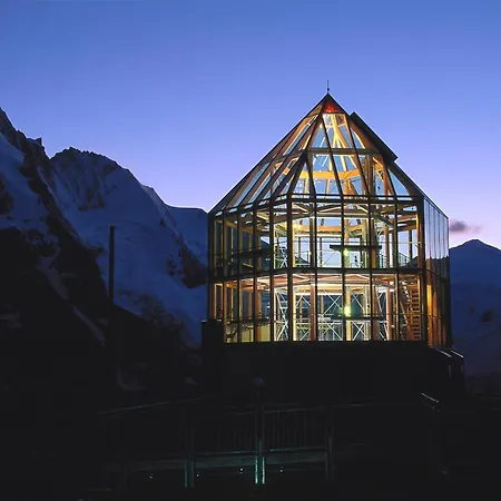 Feriehus Alpenblick, Ganzes Ferienhaus, 5 Zi, 4 Baeder, Gratis Parkplatz, Sonnenterrasse Heiligenblut